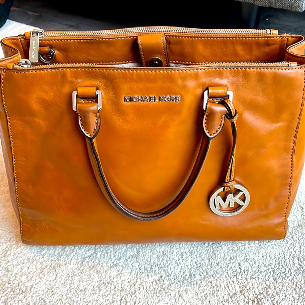 Micheal Kors Sutton Satchel
